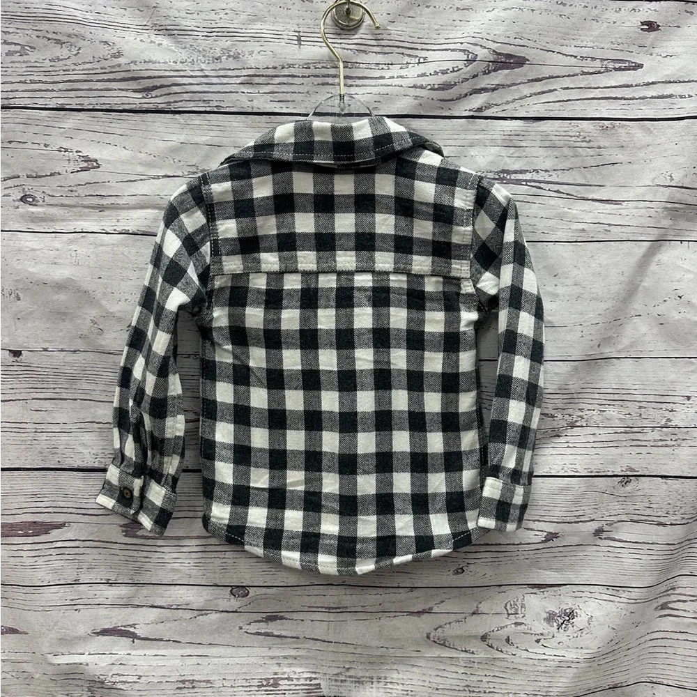 Oshkosh B’Gosh Boys Black and White Plaid Shirt Size 2T
